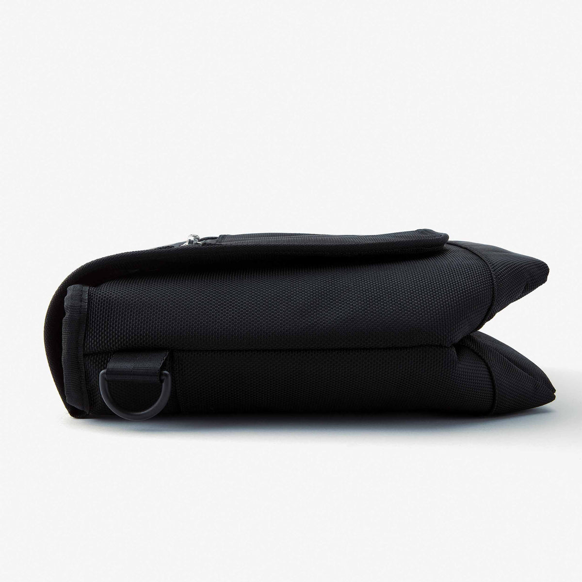 freezable-brooklyn-crossbody-p3 freezable-brooklyn-crossbody-black-ecofreeze-plus-flat_b62870bb-68b1-4c0c-846f-a30840c26944.jpg