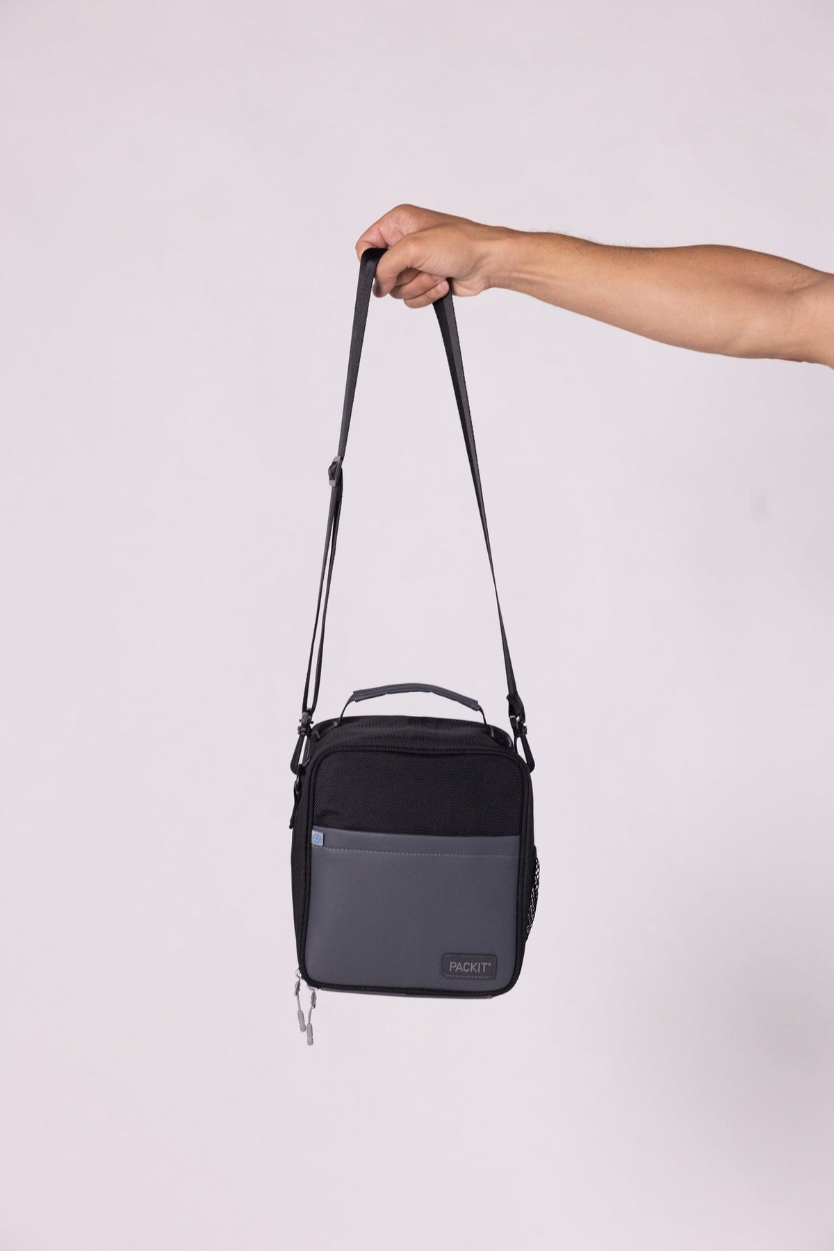 freezable-upright-lunch-box-z3 freezable-upright-lunch-box-black-gray-product-only_edit.jpg