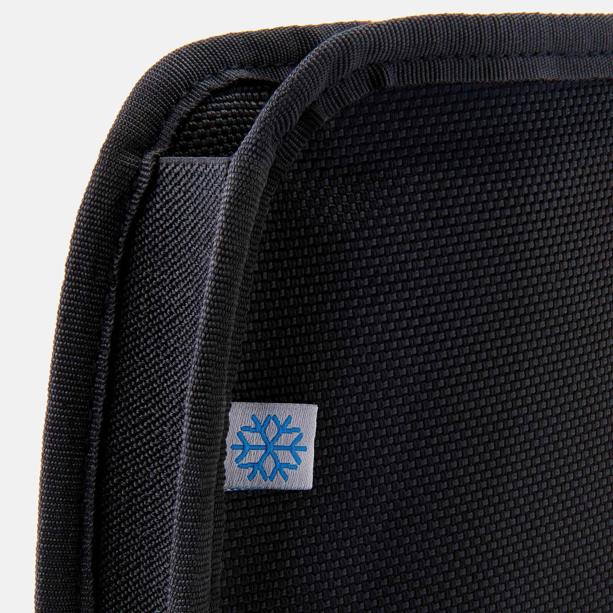 freezable-wine-cooler-k5 freezable-wine-cooler-black-zoom-snowflake-tag.jpg